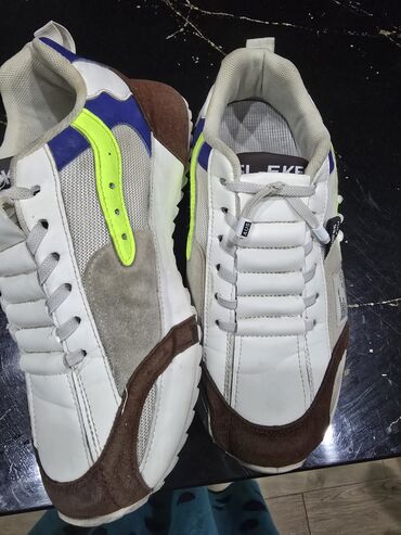 Botinkalar: Məhsul: ABC SHIELD qış/trekkinq botları Ölçü: 39 raz (her qiymətə) — 11