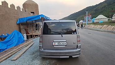avs model 5: Toyota bB: 2005 г., 1.5 л, Автомат, Бензин, Хэтчбэк — 2