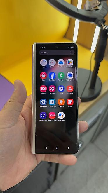 galaxy folder: Samsung Galaxy Z Fold 3, Б/у, 256 ГБ, 1 SIM, eSIM — 10