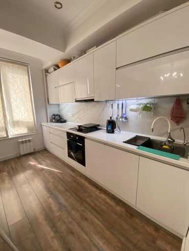 дом филармония: 3 комнаты, 70 м², 2 этаж