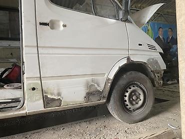 ключ 570: Продаётся кузов микроавтобуса (тип Mercedes-Benz Sprinter первого — 3