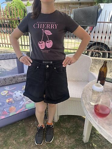 Ženske crne teksas bermude Amisu - Model: klasik visokog struka sa