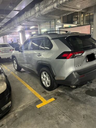 Toyota: Toyota RAV4: 2019 г., 2.4 л, Автомат, Бензин, Кроссовер — 2
