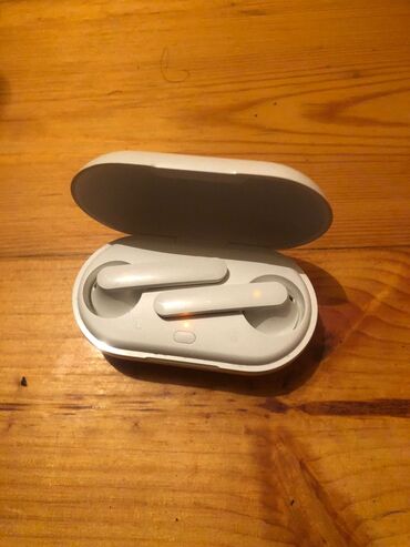 airpod qiymetleri: Airpods ag reng ideal ses verir