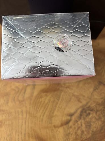 qadin paltolari: Versace Bright Crystal – qadınlar üçün EDT (Eau de Toilette), 90 ml — 2