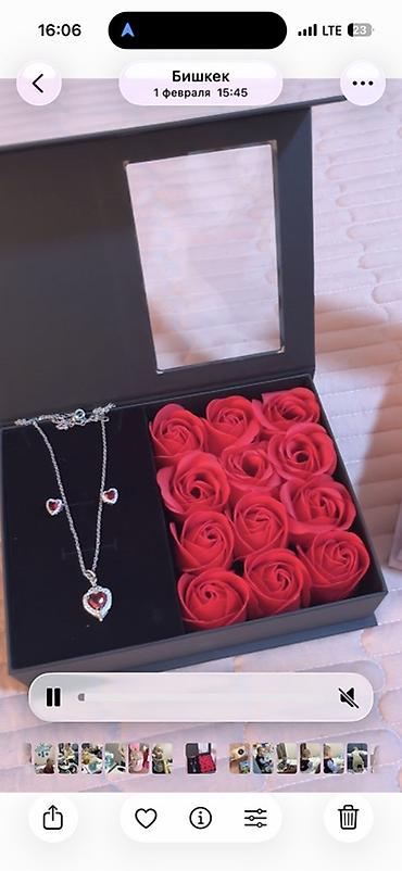 rose: Подарочный набор: украшение + розы в коробке розы из мыла 
Новый — 1