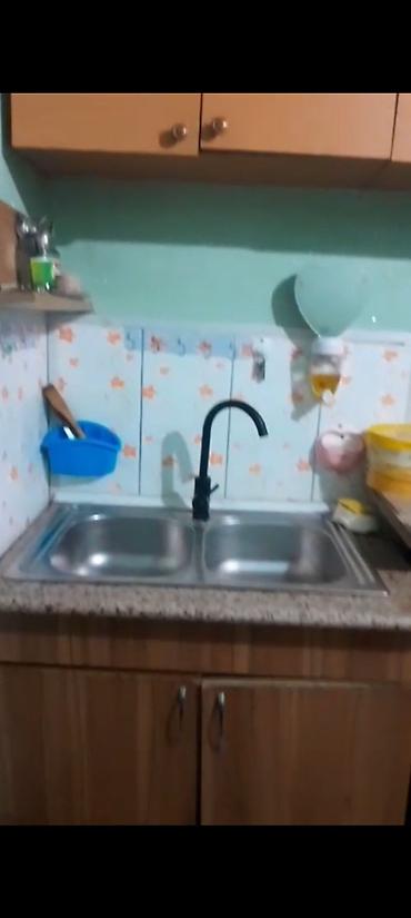 studio mənzil kirayə: Kirayə üçün 1 otaqlı mənzil (studiyaya yaxın plan) yataqxanadi opişdel — 2
