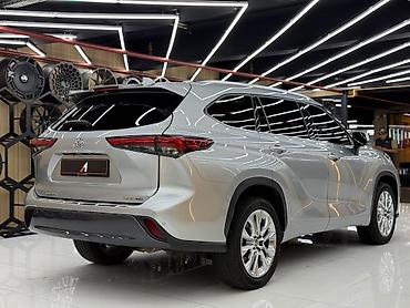 maybach 222: Toyota Highlander: 2023 г., 2.4 л, Автомат, Бензин, Кроссовер — 2