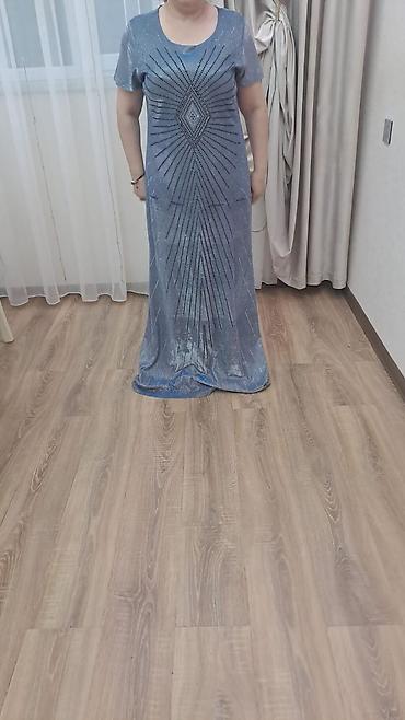 ince sepler: Mavi-boz rəngdə, uzun kəsimli rahat paltar. Qısa qolludur, yüngül və — 2