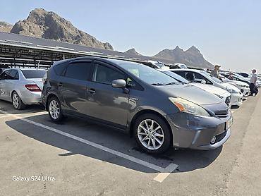 apollo solo: Toyota Prius V: 2012 г., 1.8 л, Гибрид, Минивэн — 3