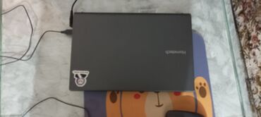 Huawei: Notebook ustada olmayıb problemi yoxdur hər şeyi tam işleyir qutusu