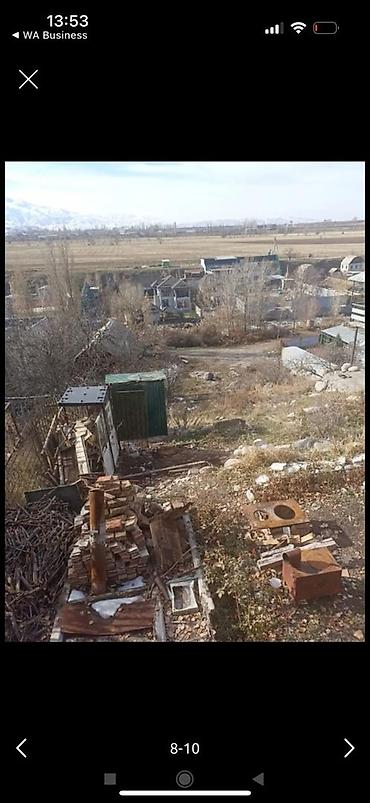 Продажа дач: Продаётся дачный домик с участком. - Планировка: просторная комната — 4