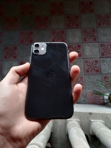 телефон fly tornado one: IPhone 11, 128 GB, Qara, Face ID