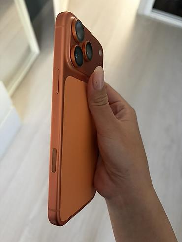 Уюлдук телефондор жана аксессуарлар: IPhone 17 Pro Max, Колдонулган, 512 ГБ, Ток сары, Коргоочу айнек, Каптама, Кабель, 97 % — 5