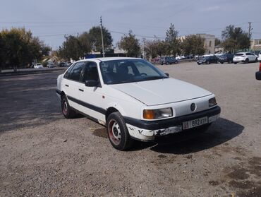 запчасти на нексия 2: Volkswagen Passat: 1993 г., 1.8 л, Механика, Бензин, Седан