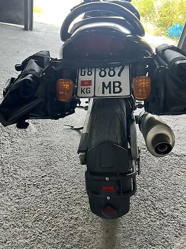 мото кийим: Мотоцикл Suzuki SV650 (naked) черного цвета 2001 год - Двигатель — 3
