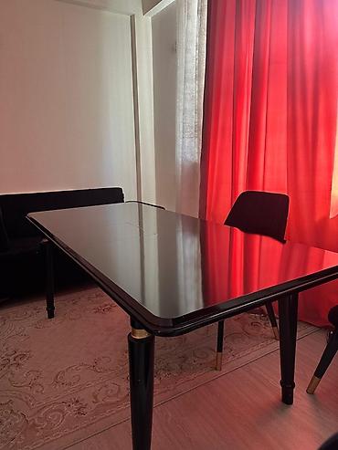 Masa və oturacaq dəstləri: Açılıb-bağlanan yemək/mətbəx masası - Material: Qoz ağacından — 1