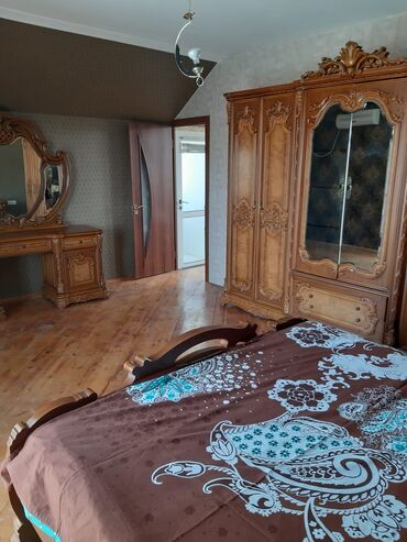 Bağ evlərinin kirayəsi: 200 kv. m, 5 otaqlı, Hovuzlu, İnternet, Kanalizasiya, Telefon — 15