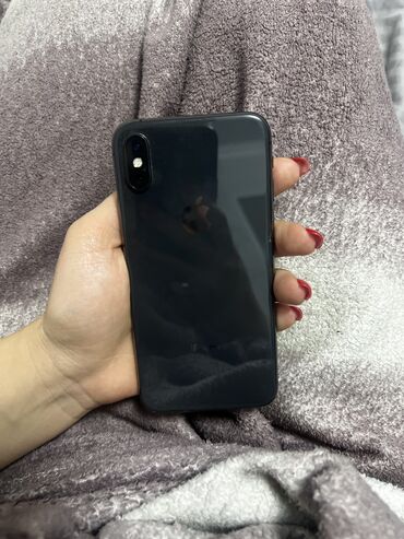 Apple iPhone: IPhone Xs, Б/у, 64 ГБ, Черный, Защитное стекло, Чехол, 73 %