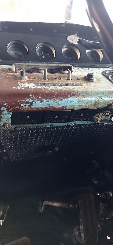 Traktorlar: Satılır traktor zavodu ili 1990 — 9