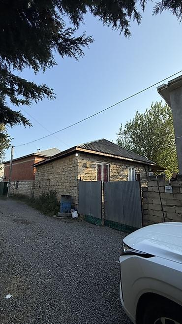 1 комнатная квартира в новостройке: Tecili satılır razılaşmaq olar Həyət evi satılır. Evdə 2 yataq otağı — 5