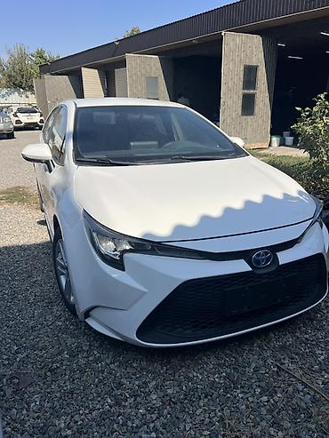 Toyota: Toyota Levin: 2021 г., Вариатор, Бензин, Седан — 2