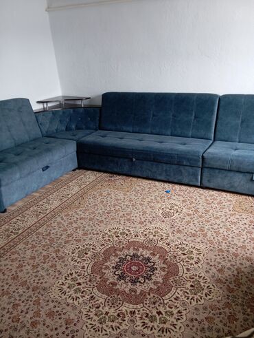 диван и 2 кресла: Диван-кровать, цвет - Синий, Б/у