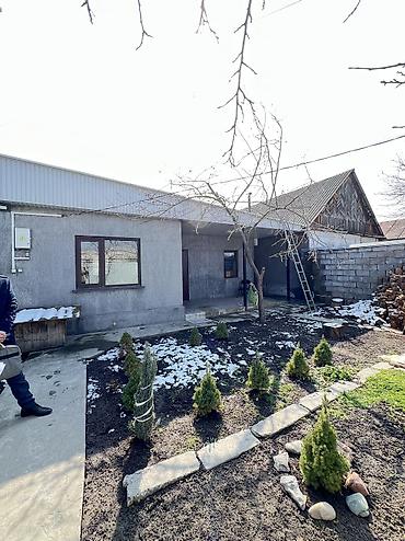 Продажа полдома: Продается участок с домом в районе Восточного вокзала, дороги — 15