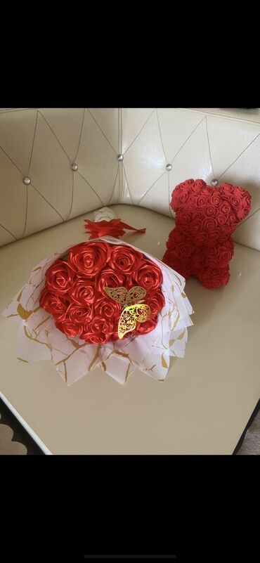 hediye qutusu: Satilirlar Endirim olub gül buket 10-15-20-25-30m.miwka 20m .kepenek