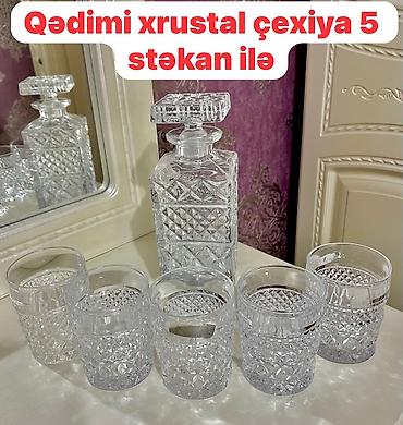 Qədimi Çexiya xrustal dəst - Tərkib: 1 ədəd kvadrat formalı qapaqlı lalafo.az -da Qədimi Çexiya xrustal dəst - Tərkib: 1 ədəd kvadrat formalı qapaqlı