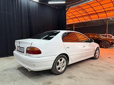 Toyota: Toyota Avensis: 2000 г., 2 л, Механика, Бензин, Седан — 10