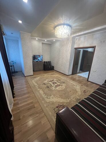 Посуточная аренда квартир: 2 комнаты, Душевая кабина, Постельное белье, Кондиционер — 4