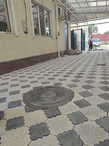 Укладка брусчатки и тротуарных плиток: Укладка тротуарной плитки и благоустройство двора - Профессиональная — 18