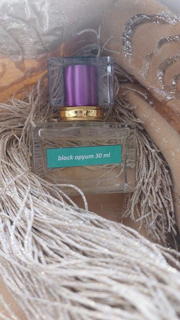 qadin etri: 30 ml black opium etri deluks varianti. 20 azn