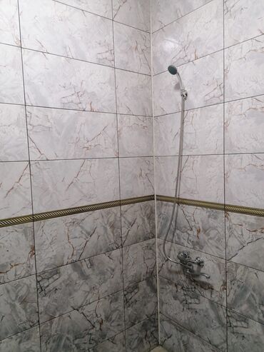 Uzunmüddətli kirayə evlər: 40 kv. m, 2 otaqlı -da lalafo.az — 10 Uzunmüddətli kirayə evlər: 40 kv. m, 2 otaqlı — 10