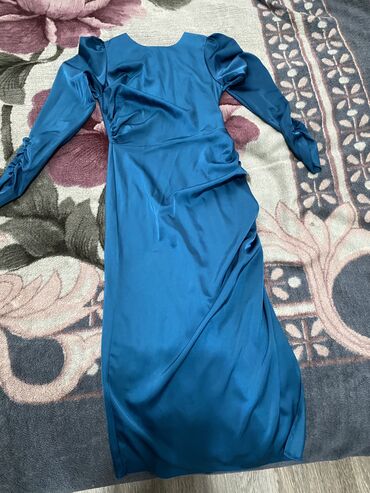 Вечерние платья: Вечернее платье, А-силуэт, Длинная модель, Атлас, С рукавами, С пайетками, M, XS, S — 6