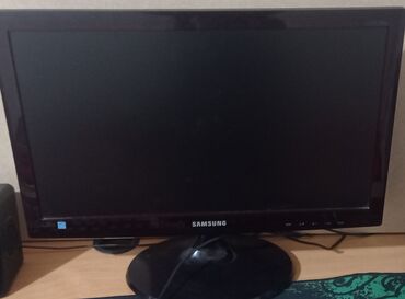 белый монитор: Монитор, Samsung, Б/у, LED, 18" - 19"