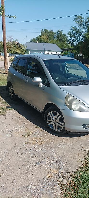 срв 1997: Honda Fit: 2002 г., 1.3 л, Вариатор, Бензин, Хэтчбэк — 6