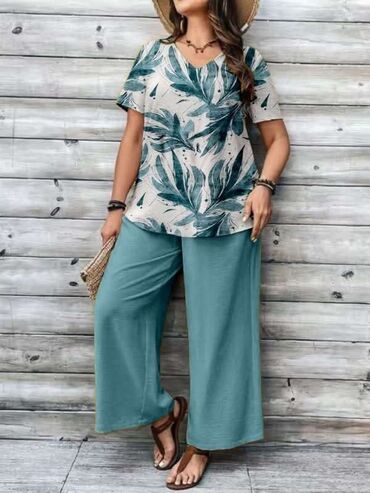 najnovije starke: New collection
 komplet
velicina odgovara za xl, 2xl, 3xl