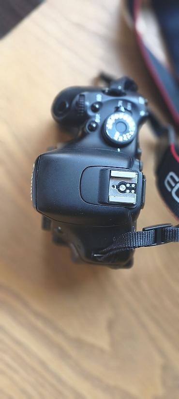 a 95: Canon EOS 600D DSLR fotoaparat (gövdə) - Sensor: 18 MP APS‑C CMOS - — 2