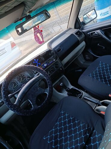 Volkswagen: Volkswagen Vento: 1993 г., 1.8 л, Механика, Седан — 4