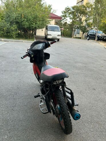 yamaha fs 100c: Salam tecili satılır hec bir problemi yoxdur sadece kasmetikaya