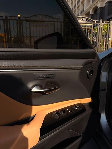лексус 400 гибрит: Lexus ES: 2023 г., Гибрид, Седан — 8