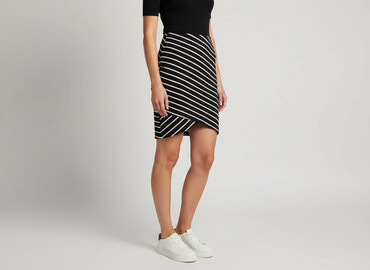 czarne spódniczka sinsay: Sinsay, Women`s skirt, size S
