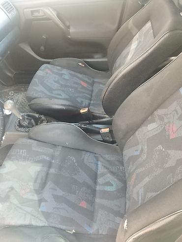 хетчбэк: Volkswagen Golf: 1992 г., Хэтчбэк — 8