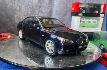 Avtomobil modelləri: Коллекционная модель BMW 545i E60 dark blue 2008 KYOSHO Scale 1:18 — 5