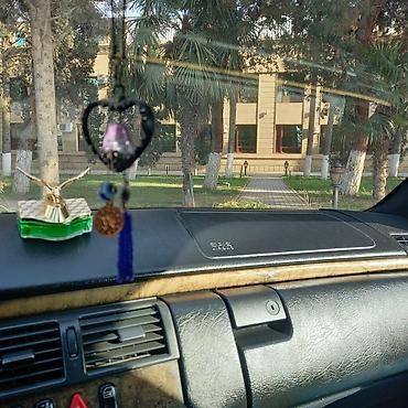 Mercedes-Benz: Mercedes-Benz E-Class: 3.2 l | 2000 il Sedan — 7