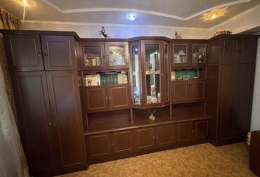 Продаю ! Длина 4,2м высота 2,2 м Состояние отличное. Разделяется на