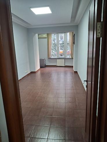 open space: Сдаем офис в "Золотом квадрате", ул. Разакова 22, 110м2, 3 комнаты — 5