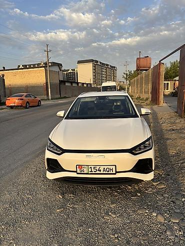 BYD E2: 2023 г., Автомат, Электромобиль, Кроссовер
